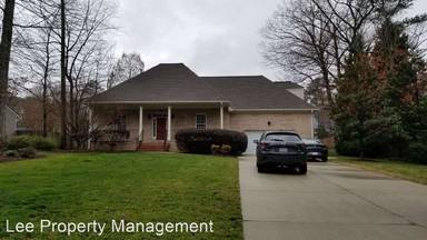 Main picture of 603 E Woodland Dr