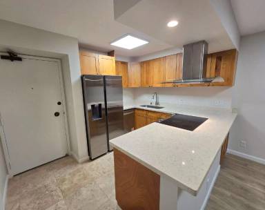 Main picture of Regency Park Condos