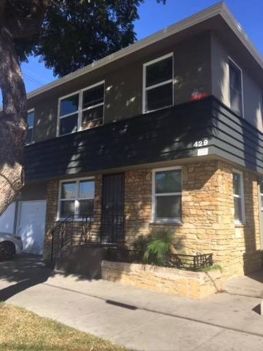 Main picture of 429 W 8th St