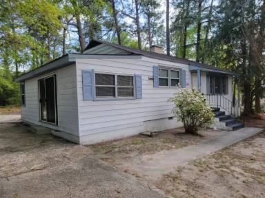 Main picture of 2826 Thomas Ln