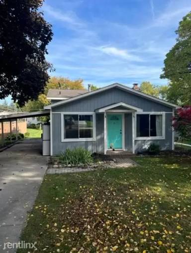 Main picture of 2080 Birch St