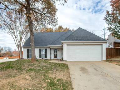 Main picture of 301 Witten Ct