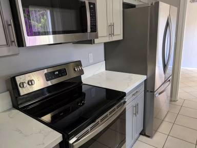 Main picture of 835 S Norton Ave