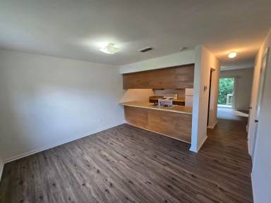 Main picture of 6345 Commons Ct