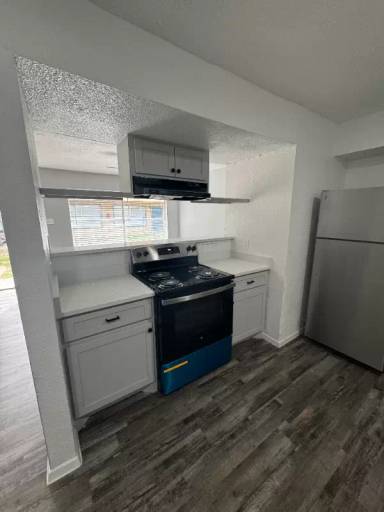 Main picture of 4712 Columbia Ave
