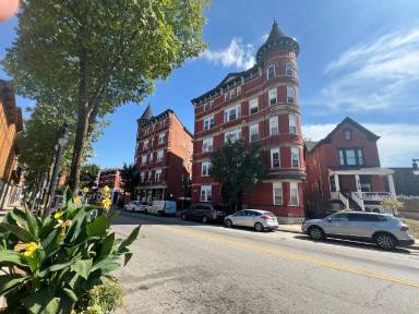 Main picture of 2712 Woodburn Ave