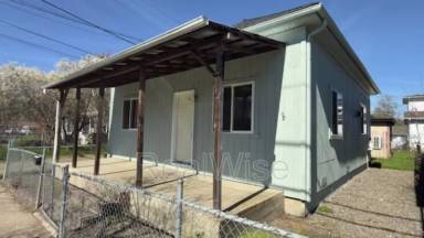 Main picture of 748 SE Parrott St