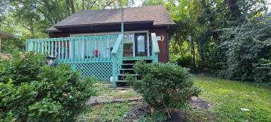 Main picture of 515 W 16th St