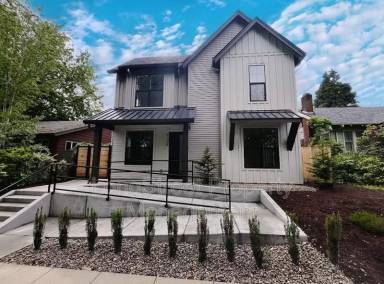 Main picture of 6125 SE 45th Ave