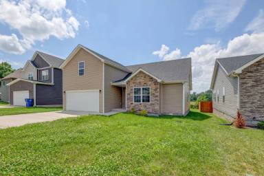 Main picture of 390 Pinkston Ct