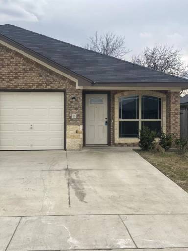 Main picture of 603 Sladecek Dr