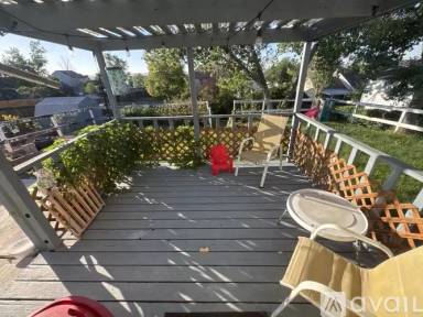 Main picture of 9898 Monroe St