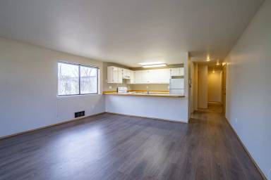 Main picture of 201 NW 39th St