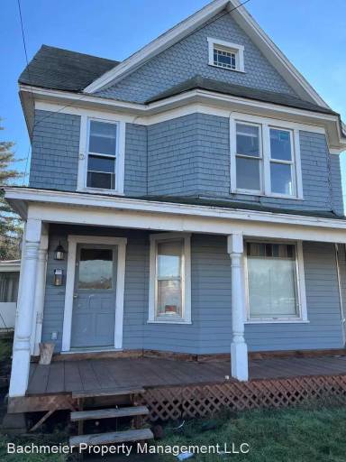 Main picture of 2 SE Goodwin Ave