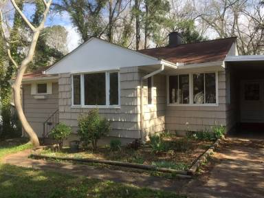 Main picture of 110 Habersham Dr