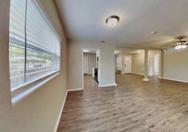 Main picture of 1704 Newton St