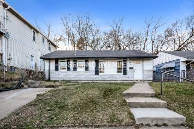 Main picture of 901 Wells St