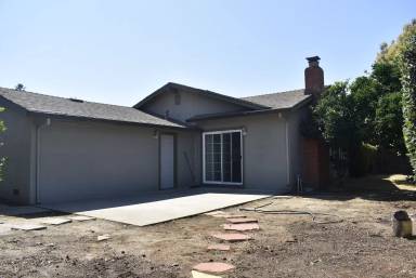 Main picture of 2880 Chiplay St