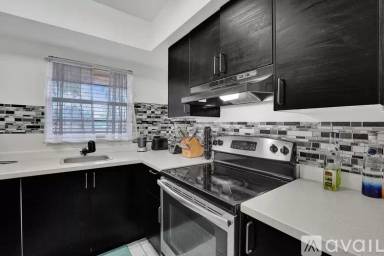 Main picture of 3530 NW 43rd Ave