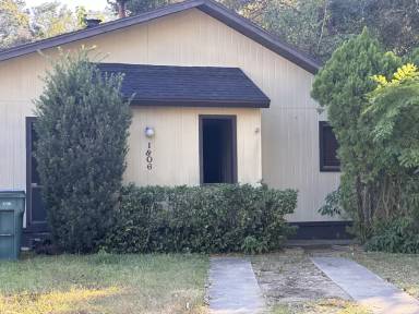 Main picture of 1806 SW 29th Ter