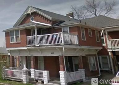 Main picture of 633 Oak St