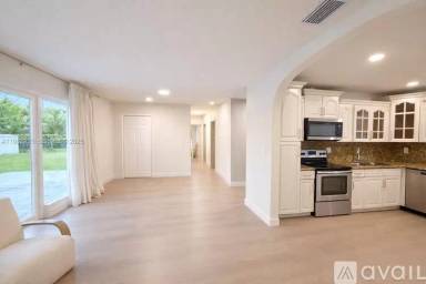 Main picture of 6885 NW 14th Ct