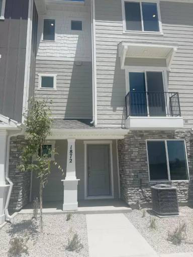 Main picture of 1872 E Thunder Ln