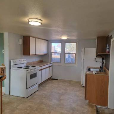 Main picture of 131 Prospect Ave