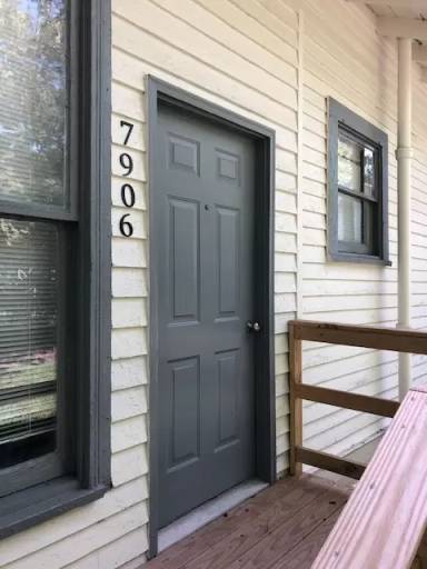 Main picture of 7906 Parkway Dr