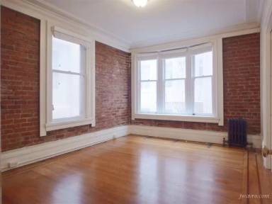 Main picture of Leavenworth St