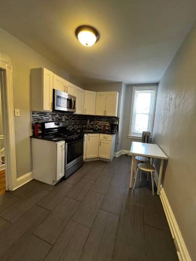 Main picture of 4812 Oxford Ave
