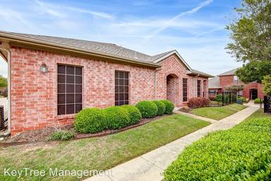 Main picture of Villas of Westridge