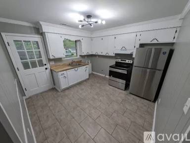 Main picture of 2800 E 10th Ave