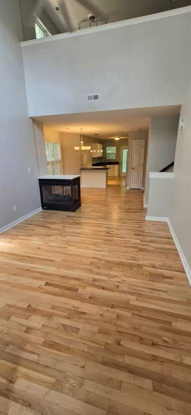 Main picture of 1185 Academic Dr