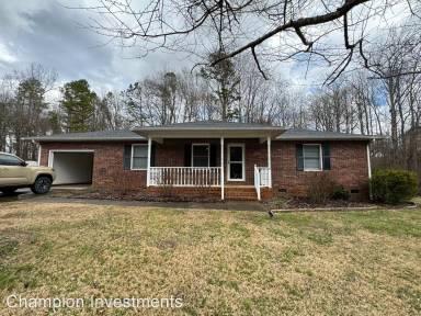 Main picture of 104 N College Manor Dr