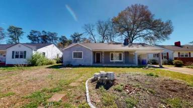 Main picture of 111 Collins Ave