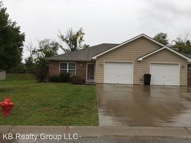 Main picture of 1102 NW Willow Dr