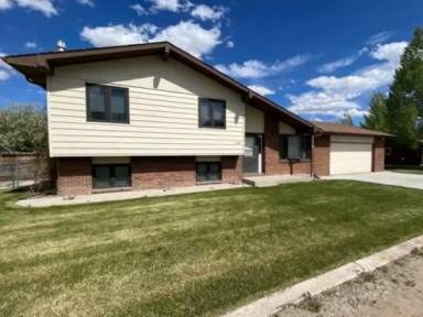 Main picture of 2128 Gentle St