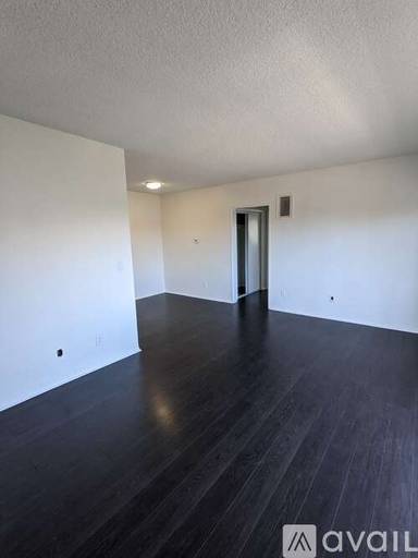 Main picture of 5535 Carlton Way