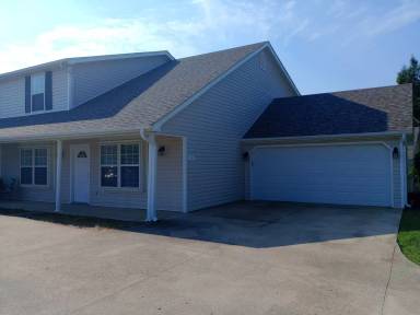 Main picture of 1709 Louise Cir