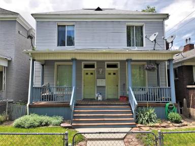 Main picture of 804 S Park St