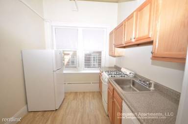 Main picture of 1687 Commonwealth Ave