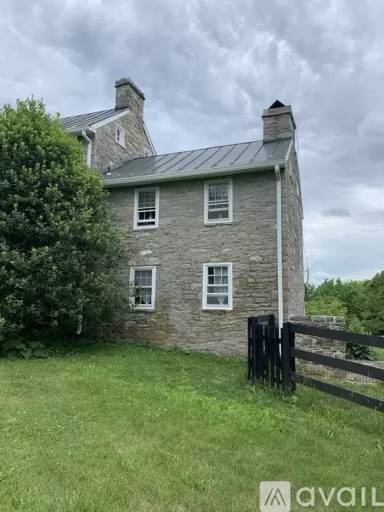 Main picture of 7252 Middle Rd