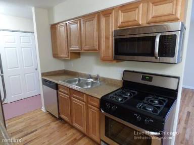 Main picture of 1626 W Estes Ave