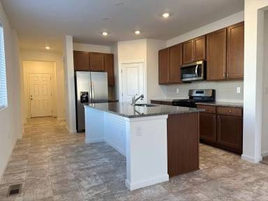 Main picture of 2916 S Flat Cir