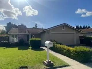 Main picture of 910 Belle Ct