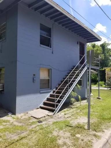 Main picture of 427 Albany Ave