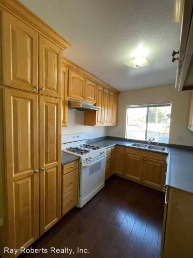 Main picture of 1809 Wilcox Ave