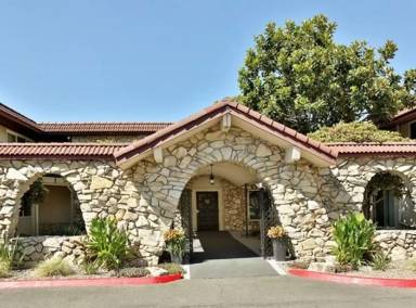 Main picture of 6320 SW Lombard Ave