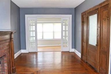 Main picture of 2603 Indianola Ave